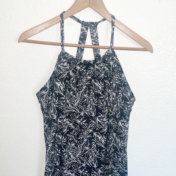 Peace & Pearls Black And White Leaves Floral Summer Dress - Picture 2 of 10